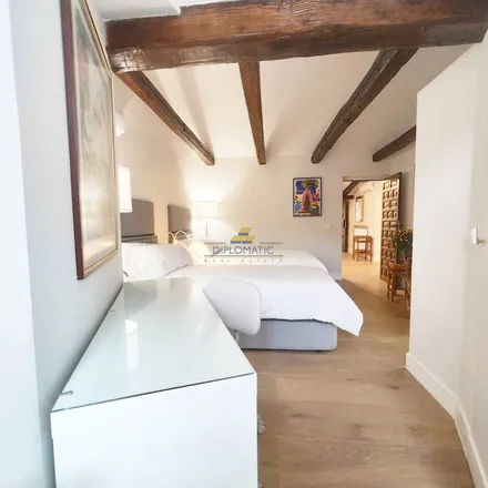 Rent this 3 bed apartment on Convento e Iglesia de las Reparadoras in Calle de Fomento, 28013 Madrid