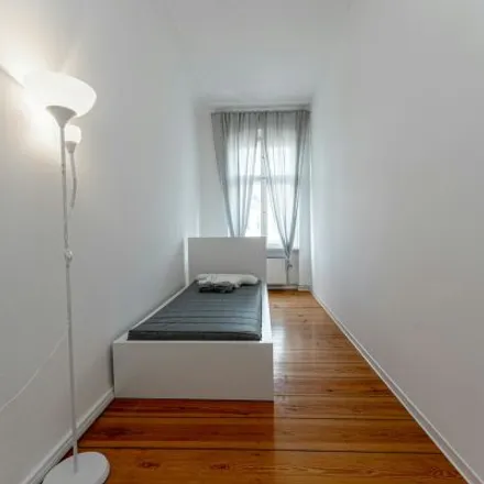 Image 3 - Boxi Spätshop, Boxhagener Straße, 10245 Berlin, Germany - Room for rent