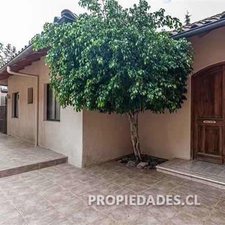 Buy this 4 bed house on Avenida del Monte 13776 in 771 0053 Provincia de Santiago, Chile