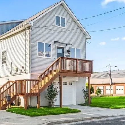 Buy this 3 bed house on 9 Washington Avenue in Keansburg, NJ 07734