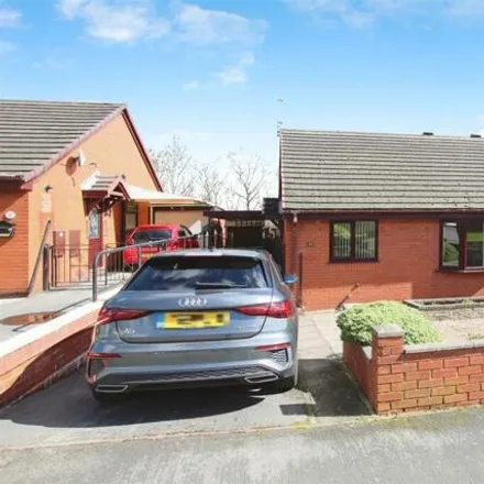 Buy this 2 bed duplex on Leamington Gardens in Newcastle-under-Lyme, ST5 0JX