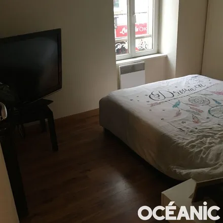 Rent this 2 bed apartment on 18 Rue de l'Église in 29400 Landivisiau, France