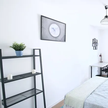 Rent this 4 bed room on 4 bis Rue Georges Boisseau in 92110 Clichy, France