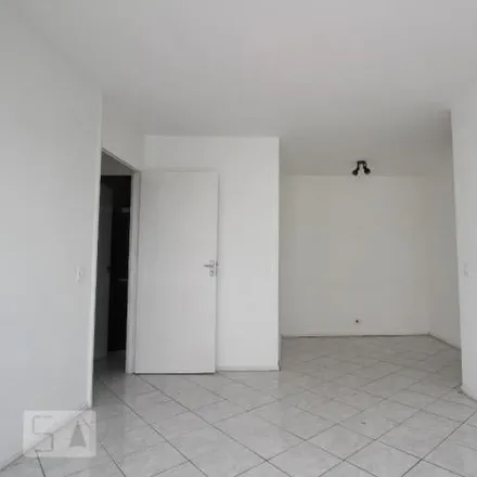 Rent this 2 bed apartment on Edifício Praia de Icarai in Rua Garção Tinoco 60, Santana