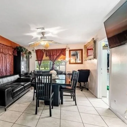 Image 4 - 10511 Northwest 43rd Court, Coral Springs, FL 33065, USA - House for sale