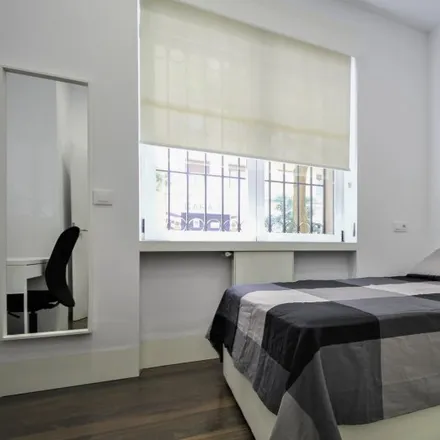 Rent this 7 bed room on Madrid in Calle de Ferraz, 57