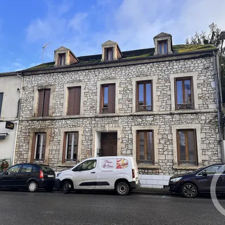 Rent this 3 bed apartment on Allées de Verninac in 46200 Souillac, France