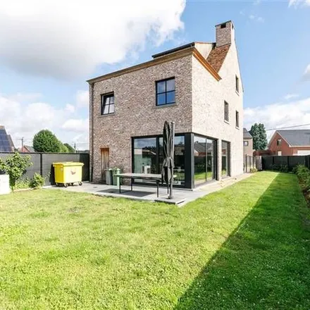 Rent this 3 bed apartment on Beulk 41 in 2275 Lille, Belgium