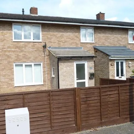 Rent this 2 bed townhouse on Telford Avenue in Stevenage, SG2 0AT
