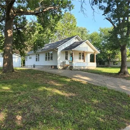 Buy this 2 bed house on 834 North Cherry Street in Ottawa, KS 66067