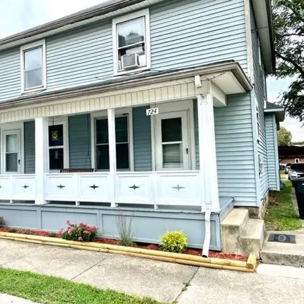Buy this 4 bed duplex on 724 Garfield Avenue in Springfield, OH 45504