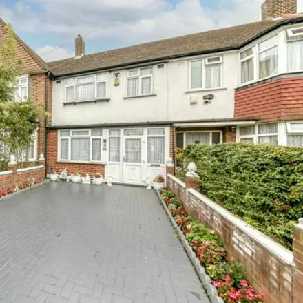 Buy this 3 bed townhouse on Eighteenth Road in London, CR4 1ZX