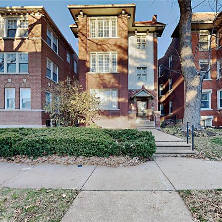 Rent this 2 bed condo on 5879 Nina Place in Saint Louis, MO 63112