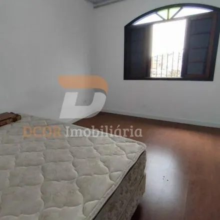 Rent this 2 bed house on Rua Visconde de Taunay in Centro, Diadema - SP