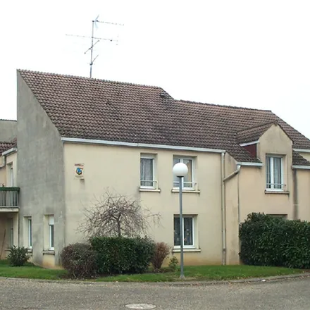 Rent this studio apartment on 9 Rue des Planches Jacottes in 21130 Auxonne, France