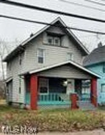 Buy this 4 bed house on 464 Dayton Street in Akron, OH 44310