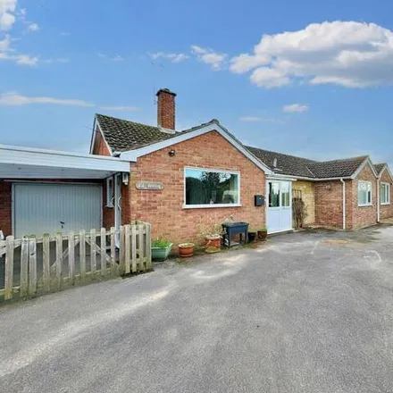 Buy this 4 bed house on Buckland Road in Charney Bassett, OX12 0ES