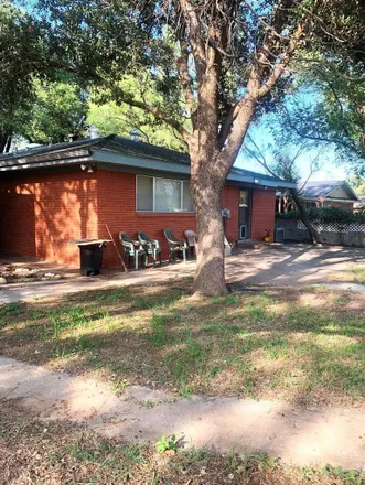 Image 2 - 975 East 17th Street, Colorado City, TX 79512, USA - House for sale