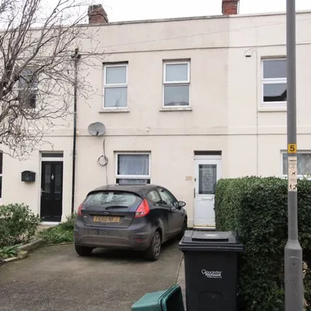 Rent this 5 bed apartment on Edwy Parade in Gloucester, GL1 3AY