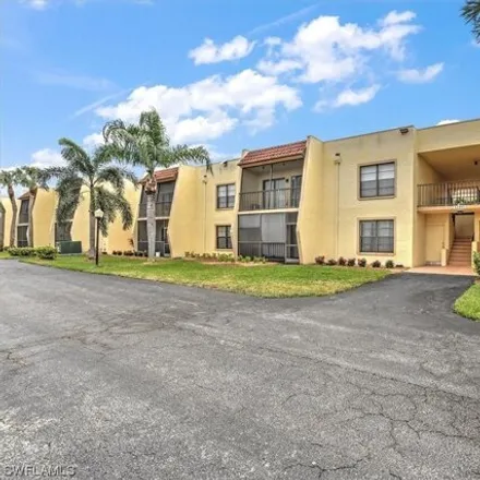 Buy this 2 bed condo on 12491 Mcgregor Blvd Apt 17 in Fort Myers, Florida
