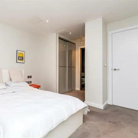 Image 7 - Neville Court, 6-26 Abbey Road, London, NW8 9DD, United Kingdom - Room for rent