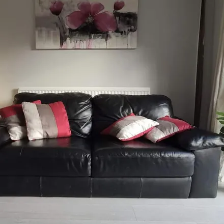 Rent this 5 bed house on Wilmslow in SK9 2NX, United Kingdom