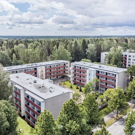 Rent this 3 bed apartment on Maauunintie 23 in 01450 Vantaa, Finland