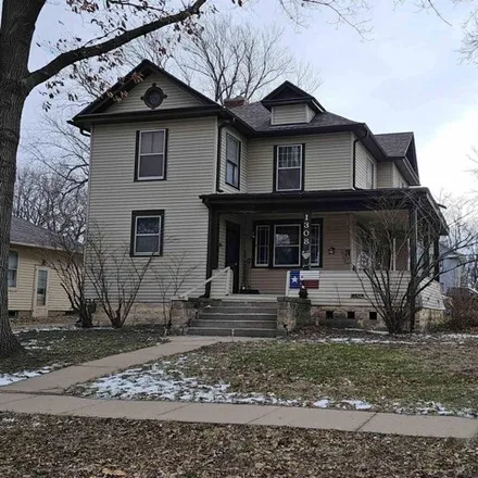 Buy this 4 bed house on 228 East 13th Street in Wahoo, NE 68066