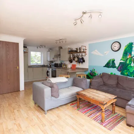 Image 5 - Manchester Road, London, London, E14 - House for sale