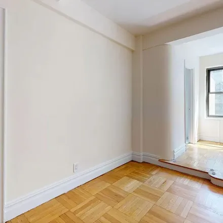 Rent this 1 bed apartment on 141 East 56th Street in New York, NY 10022