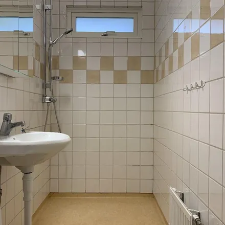 Rent this 1 bed apartment on Rosenbergsgatan 20B in 254 44 Helsingborg, Sweden