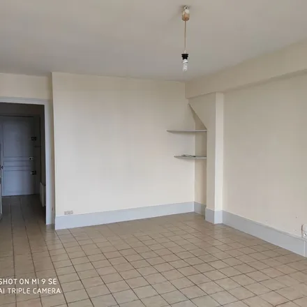 Rent this 1 bed apartment on 3 Rond-Point de la Victoire in 91150 Étampes, France