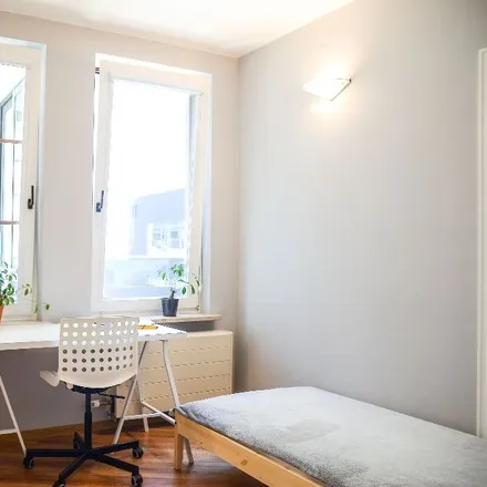 Rent this 6 bed room on Łucka 18 in 00-845 Warsaw, Poland