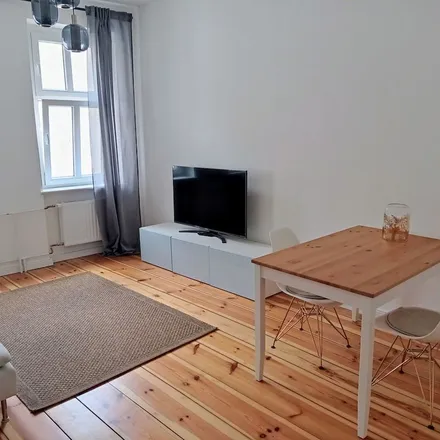 Rent this 2 bed apartment on Kaiser-Friedrich-Straße 4 in 10585 Berlin, Germany