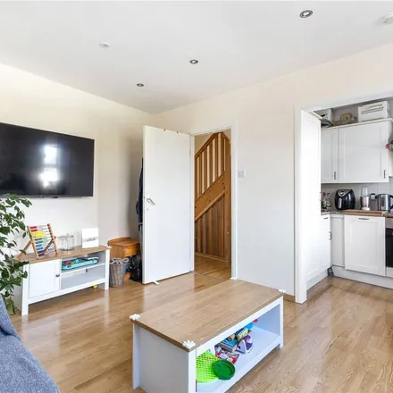 Image 2 - 74 Avarn Road, London, SW17 9HB, United Kingdom - Apartment for rent