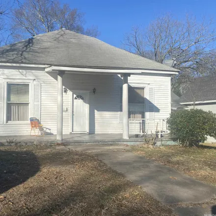 Buy this 3 bed house on 1016 West Grand Avenue in Hot Springs, AR 71913