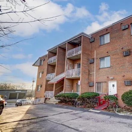 Buy this 2 bed condo on North Bend Road in Cheviot, Green Township