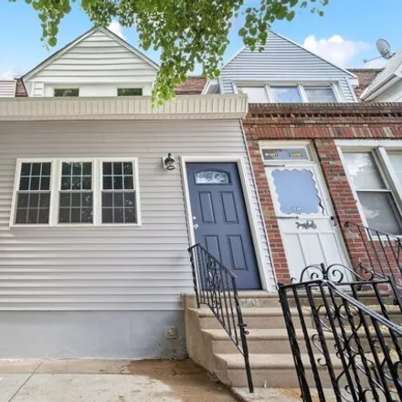 Buy this 3 bed house on 2550 S Dewey St in Philadelphia, Pennsylvania