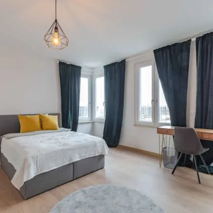 Rent this 4 bed room on Klara-Franke-Straße 8 in 10557 Berlin, Germany