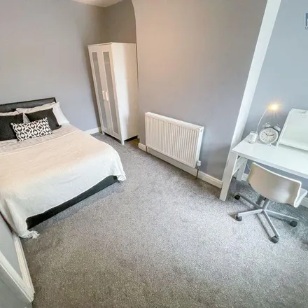 Rent this 7 bed apartment on KENSINGTON/HOLT RD in Kensington, Liverpool