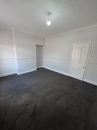 Image 5 - Stranton Street, Thornaby-on-Tees, TS17 6LN, United Kingdom - Townhouse for rent