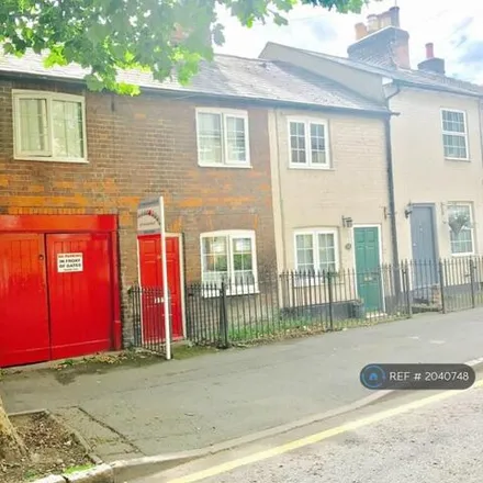 Rent this 1 bed townhouse on The Curry Garden in 29 High Street, Berkhamsted