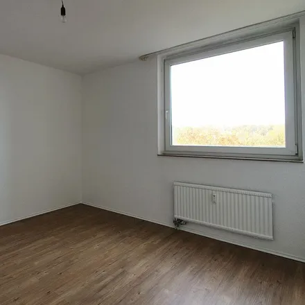 Rent this 3 bed apartment on Hustadtring 141 in 44801 Bochum, Germany