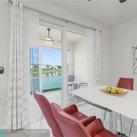 Image 9 - Greenway Drive, Hollywood, FL 33023, USA - Townhouse for sale