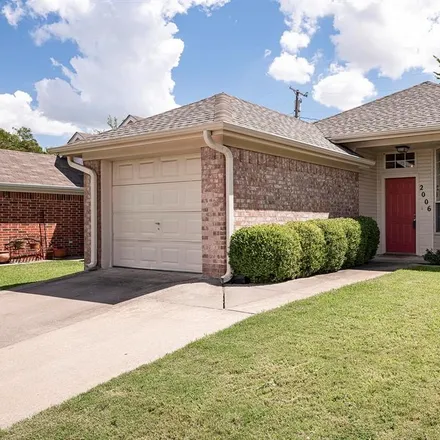 Buy this 3 bed house on 2006 Lee Drive in Denton, TX 76209