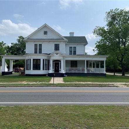 Rent this 6 bed house on 209 West Central Street in Maxton, Robeson County