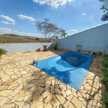 Buy this 3 bed house on Rua Sady Felipe in Jardim Amália, Volta Redonda - RJ