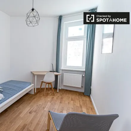 Rent this 4 bed room on Bornholmer Straße 12 in 10439 Berlin, Germany
