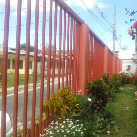Rent this 1 bed house on Mata de Plátano in Claraval, CR