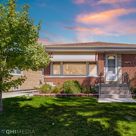 Rent this 3 bed house on Oriole Avenue in Harwood Heights, Norwood Park